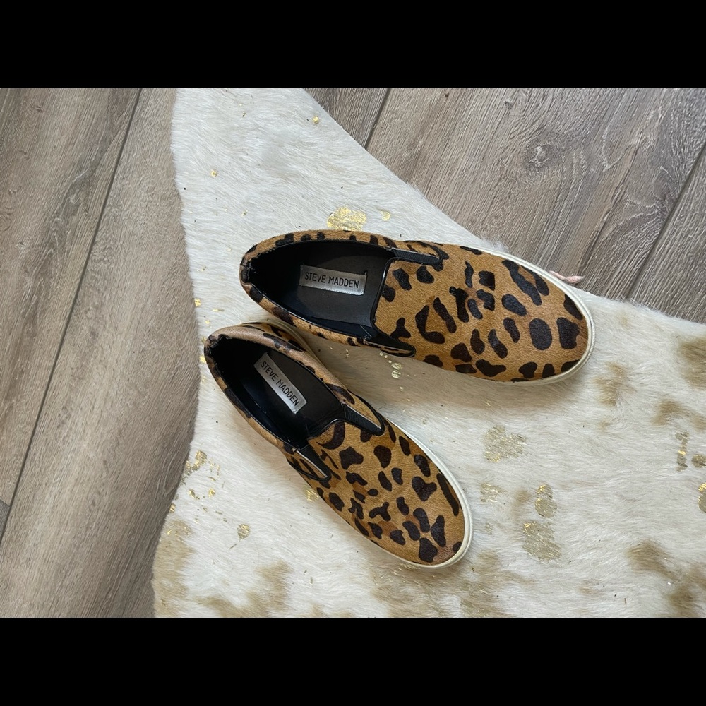 Steve Madden ecentric leopard print pony hair flats - Picture 2 of 6